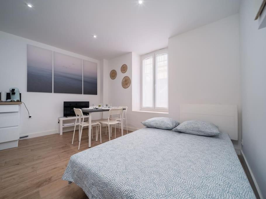 Appartement Tout Equipe Au Coeur Du Panier Vieux Port Marseilles Buitenkant foto